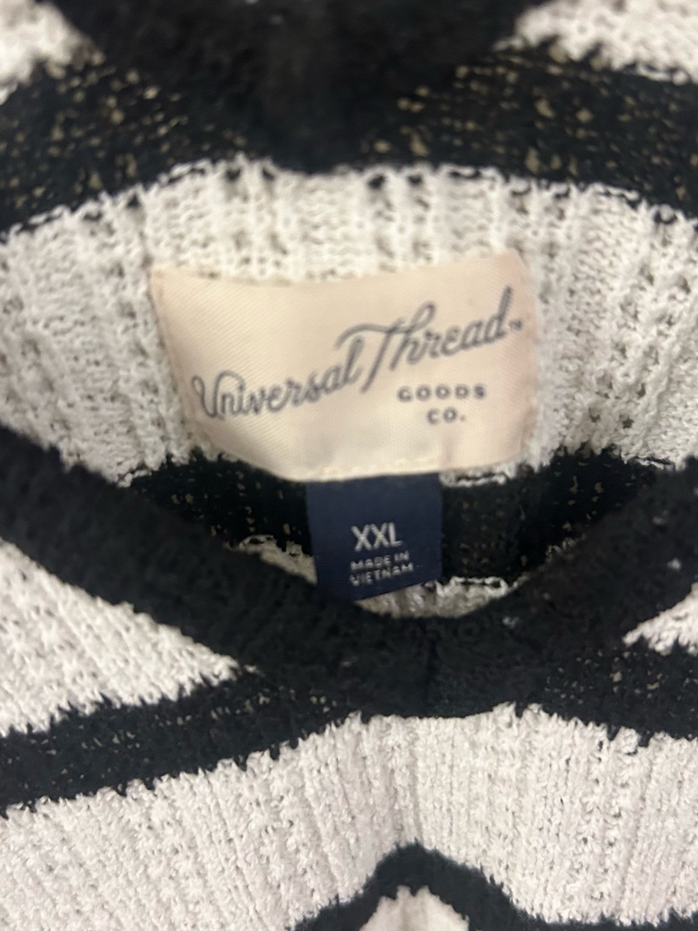 Universal Threads Knit top - Picture 3 of 3